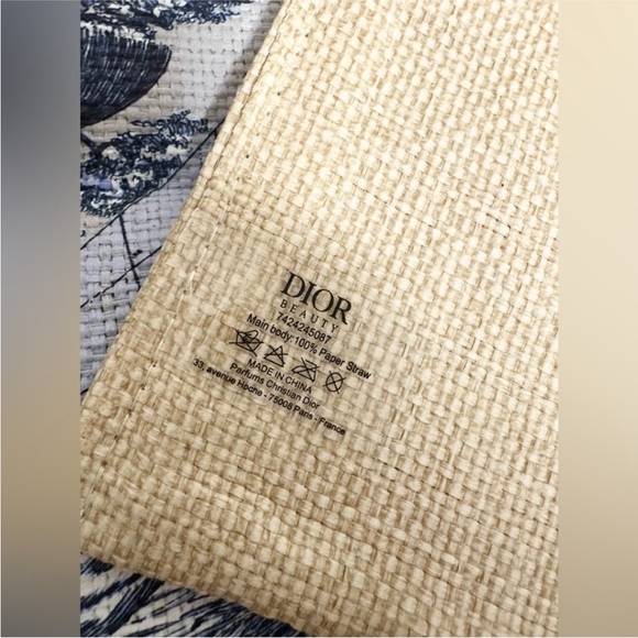 Dior Gift Around The World  Tote Bag - Picture 11 of 13